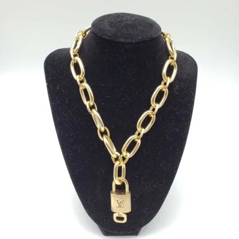 Authentic Louis Vuitton Lock & Key w/Unbranded Gold Plated Chain Necklace 121125